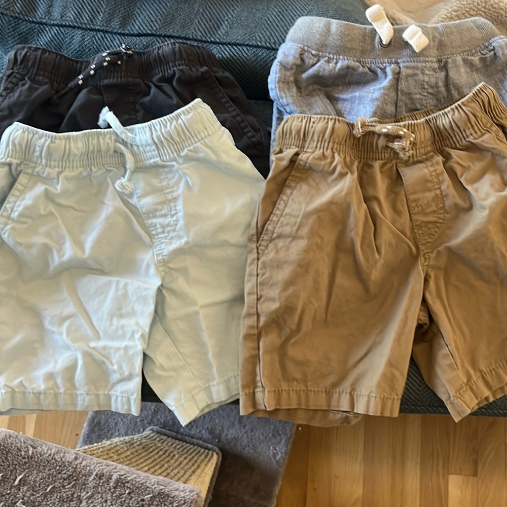 Lot of 4 cat and jack shorts, size 4
